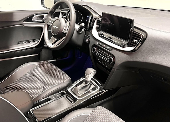 Vehicle image 8 Vehicle image 8