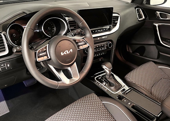 Vehicle image 7 Vehicle image 7