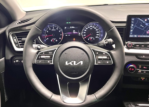 Vehicle image 10 Vehicle image 10