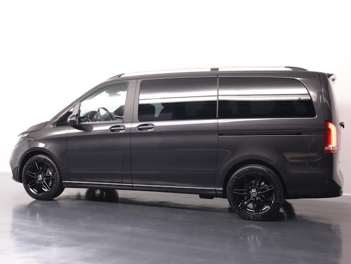 Vehicle image MERCEDES-BENZ V-CLASS