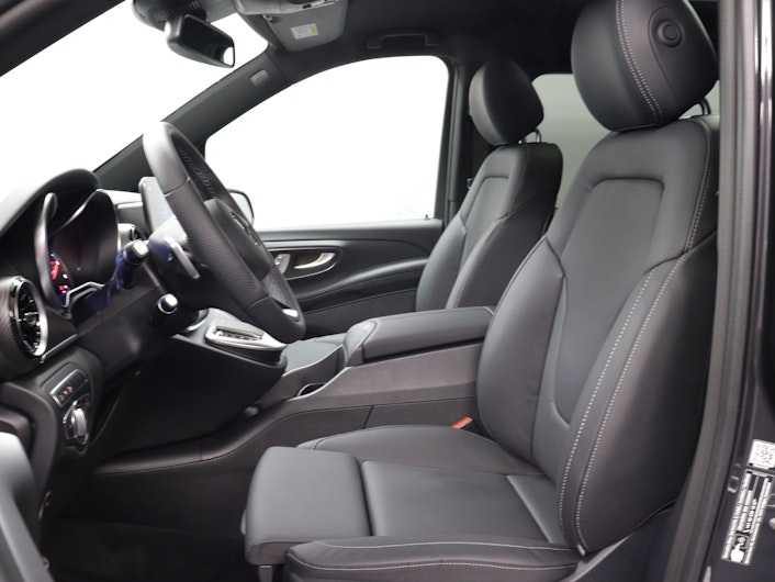 Vehicle image MERCEDES-BENZ V-CLASS