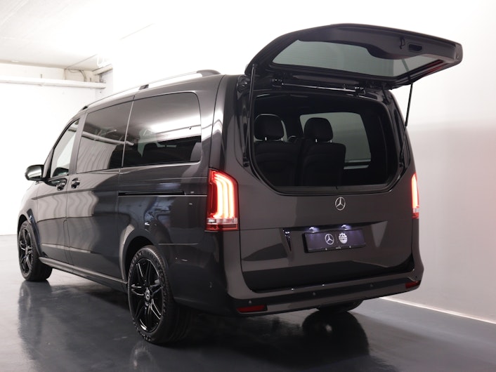 Vehicle image MERCEDES-BENZ V-CLASS