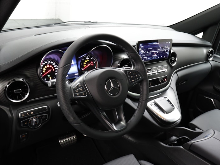 Vehicle image MERCEDES-BENZ V-CLASS