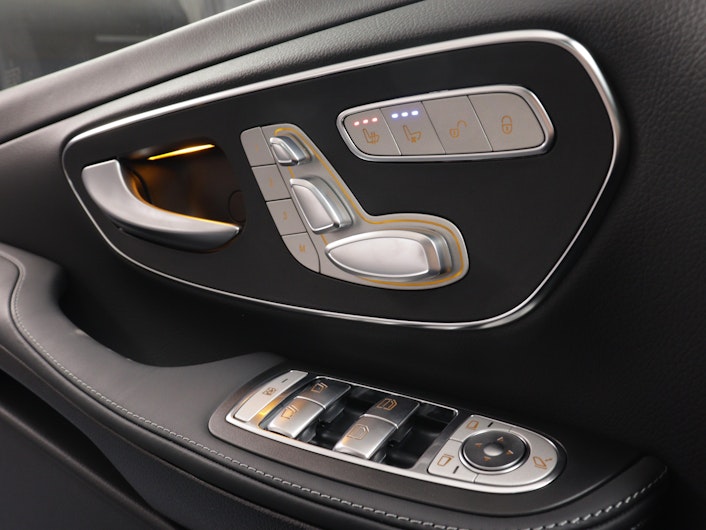 Vehicle image MERCEDES-BENZ V-CLASS