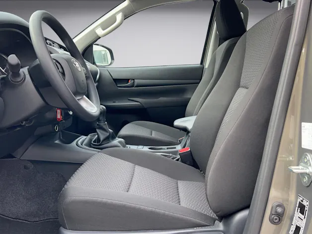 Toyota Hilux Double Cab.-Pick-up 2.4 D-4D 150 Comfort
