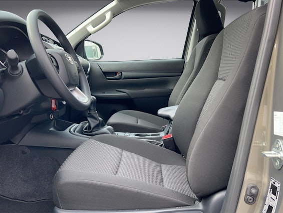 Vehicle image 24 Vehicle image 24