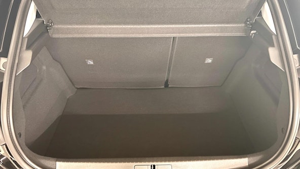 Vehicle image 15 Vehicle image 15