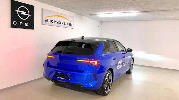 Opel Astra-e Swiss Plus