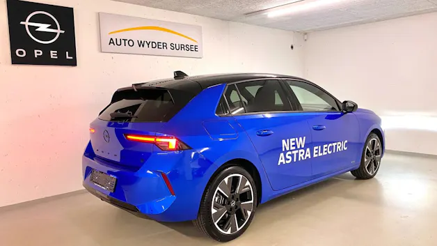 Opel Astra-e Swiss Plus