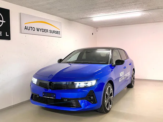 Opel Astra-e Swiss Plus