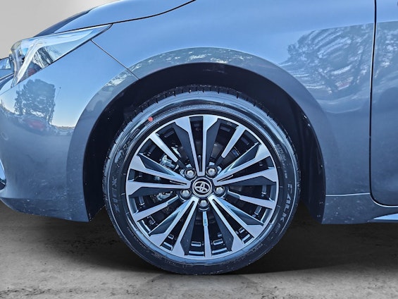 Vehicle image 8 Vehicle image 8