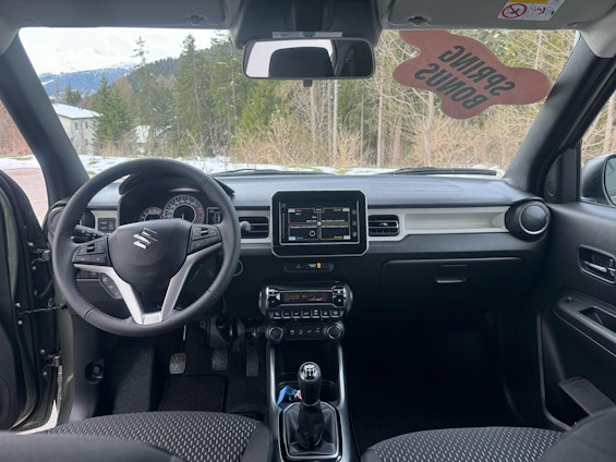 Vehicle image 6