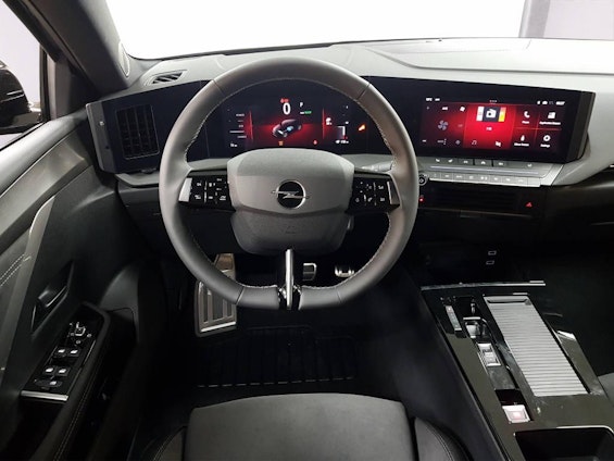 Vehicle image 18