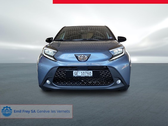 Vehicle image 1