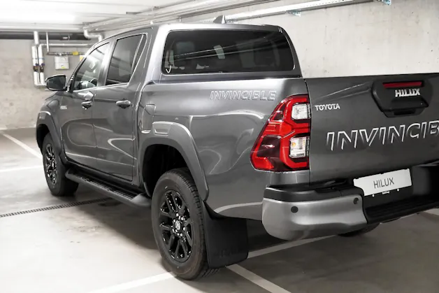 Toyota Hilux Double Cab.-Pick-up 2.8 D-4D 204 Invincible MHEV