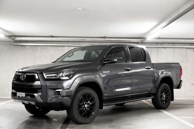 Toyota Hilux Double Cab.-Pick-up 2.8 D-4D 204 Invincible MHEV