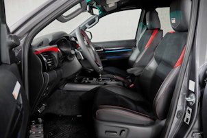 Vehicle image TOYOTA Hilux Double Cab.-Pick-up 2.8 D-4D 230 GR Sport II