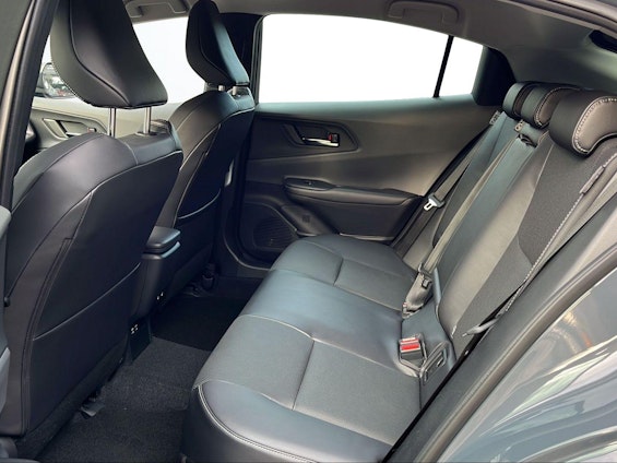 Vehicle image 9 Vehicle image 9