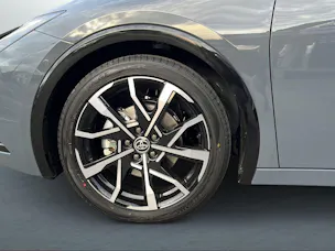 Toyota Prius 2.0 Plug-In-Hybrid Premium