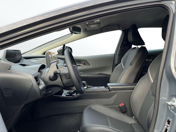 Vehicle image 8 Vehicle image 8