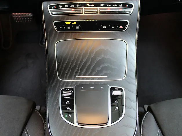Mercedes-Benz E 220 d AMG Line 4Matic Kombi