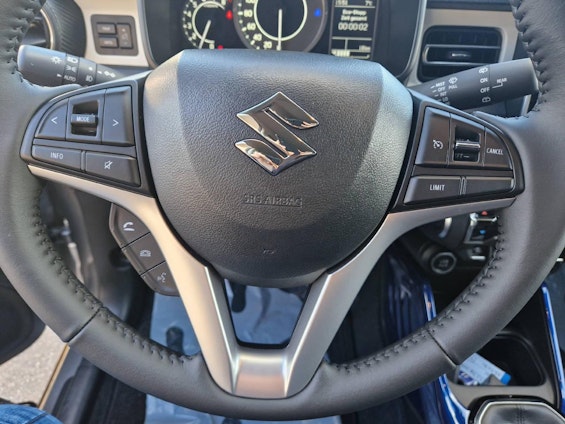 Vehicle image 12 Vehicle image 12