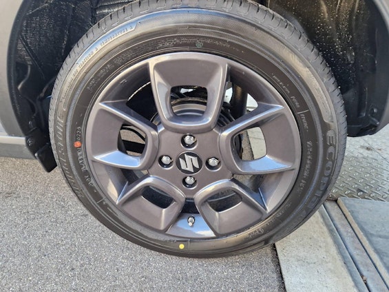 Vehicle image 13 Vehicle image 13