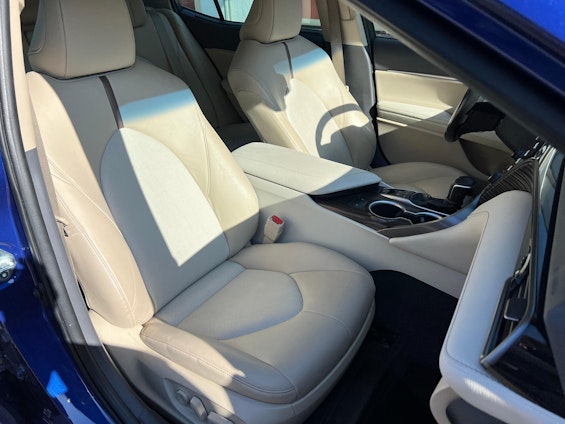 Vehicle image 14 Vehicle image 14