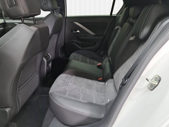 Vehicle image 8 Vehicle image 8