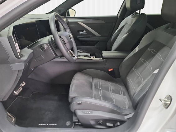 Vehicle image 5 Vehicle image 5