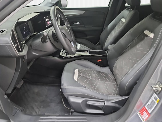 Vehicle image 5 Vehicle image 5