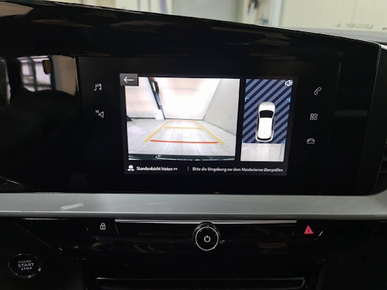 Vehicle image 14 Vehicle image 14