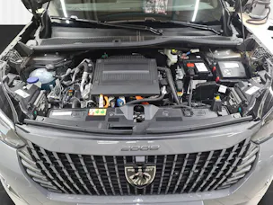 Peugeot E-2008 GT