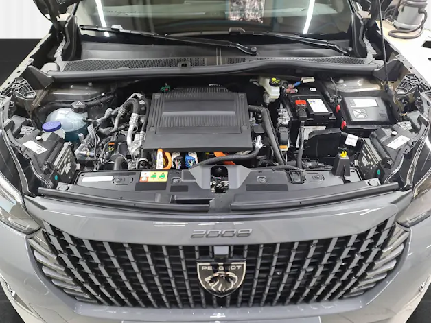 Peugeot E-2008 GT