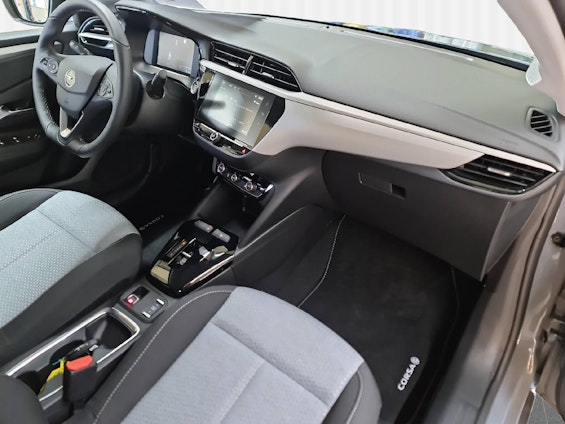 Vehicle image 9 Vehicle image 9