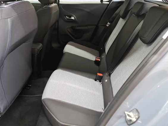 Vehicle image 8 Vehicle image 8