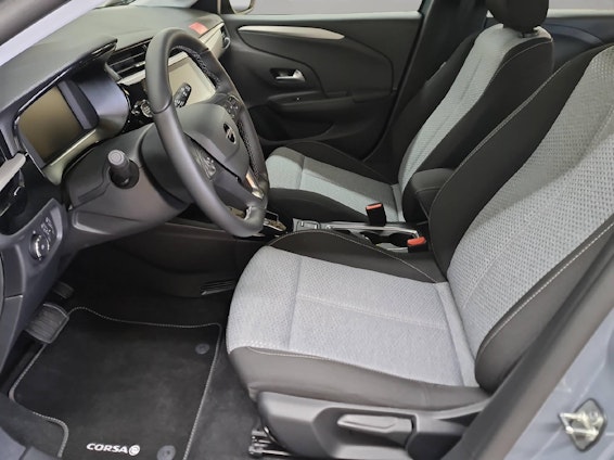 Vehicle image 5 Vehicle image 5