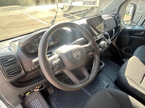 Vehicle image CITROEN Jumper Kaw. 33 L2H2 2.2 BlueHDi 140 S/S