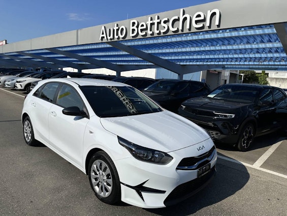 First vehicle image