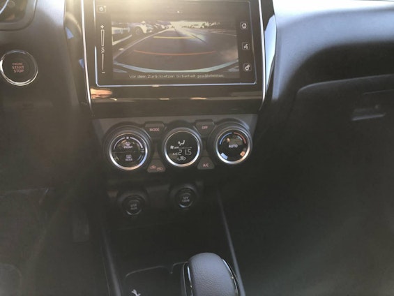 Vehicle image 8 Vehicle image 8