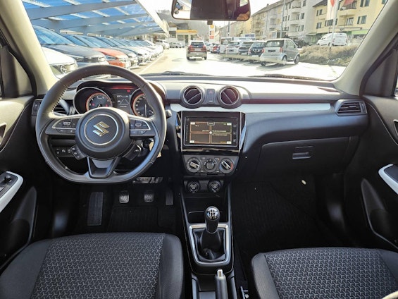 Vehicle image 6