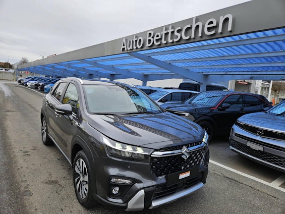 First vehicle image