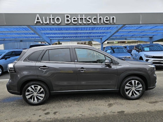 Vehicle image 6