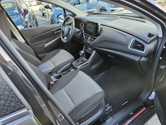 Vehicle image 8