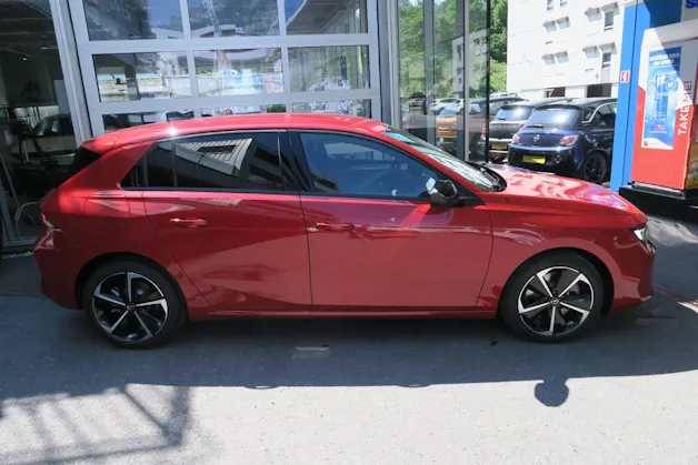 Opel Astra 1.6 T PHEV 180 Swiss