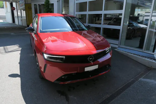 Opel Astra 1.6 T PHEV 180 Swiss