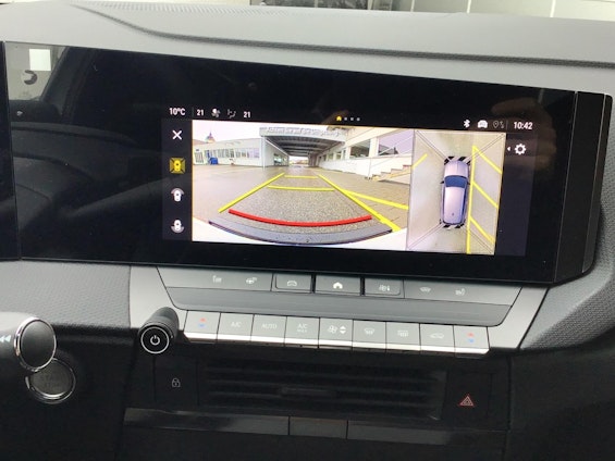 Vehicle image 5 Vehicle image 5