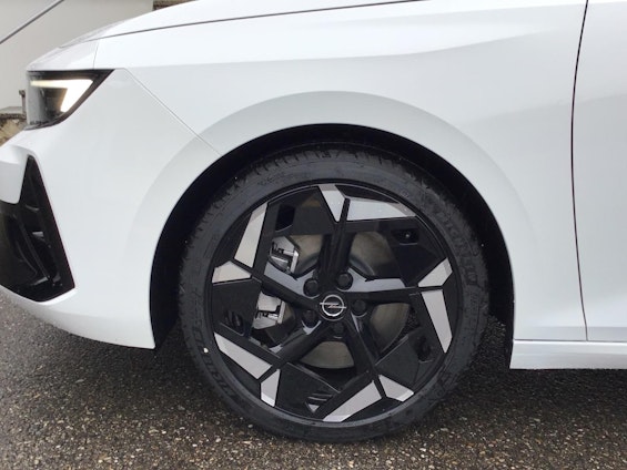 Vehicle image 9 Vehicle image 9