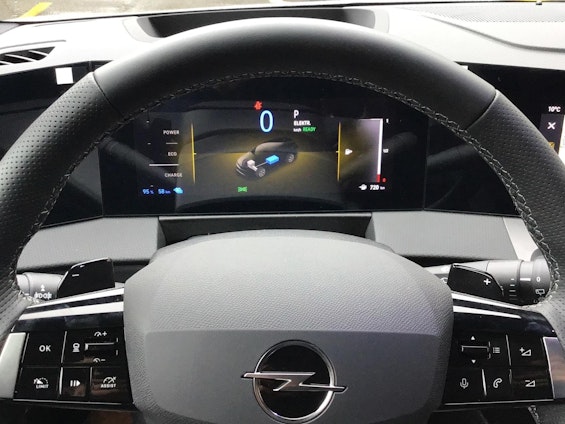 Vehicle image 4 Vehicle image 4