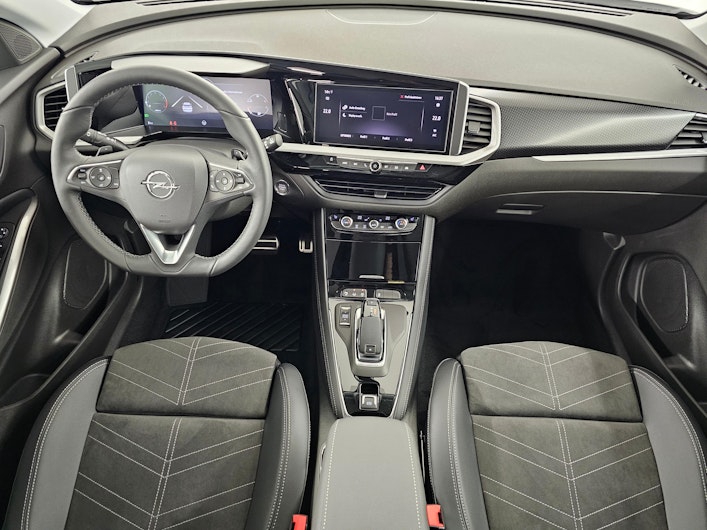 Vehicle image OPEL GRANDLAND